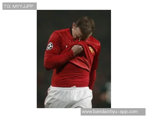 梅开二度的拉斐尔维加助力帕尔梅拉斯逆转胜利展现伟大比赛精神