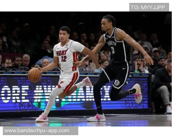 热火20号新星亚库乔尼斯表现出色送出10次助攻并贡献8分2断1帽