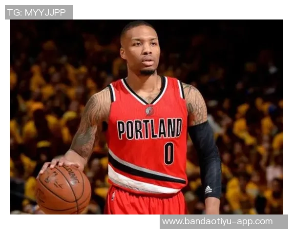 库里再创纪录生涯第151场至少7三分利拉德52分紧随其后克莱50分位列第三